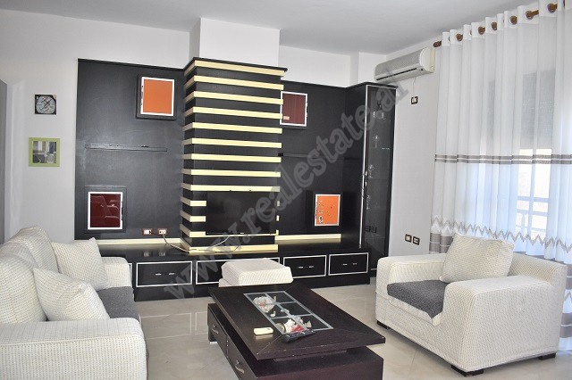 Two bedroom apartment for rent ainBarrikada&nbsp;Street, Tirana.
The apartment it is positioned on 